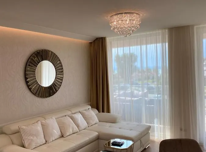 Gold Wave Aparthotel 5*