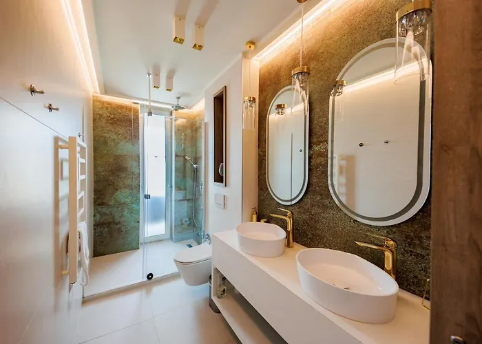 Gold Wave Aparthotel