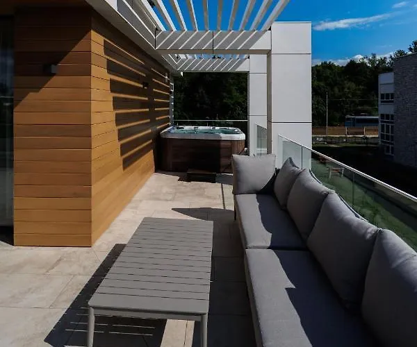 Gold Wave Aparthotel